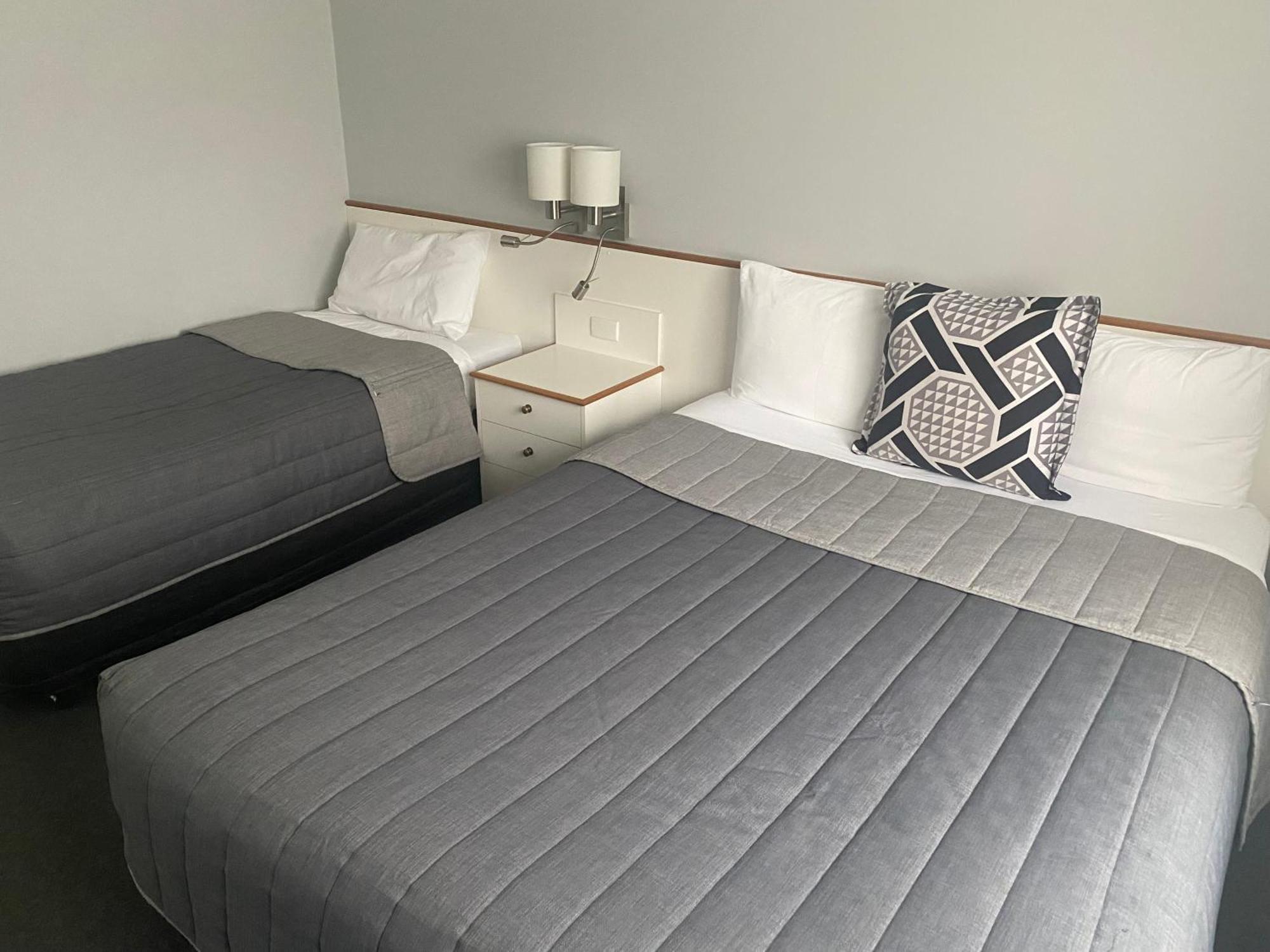 Tumbarumba Motel & Elms Restaurant Екстер'єр фото