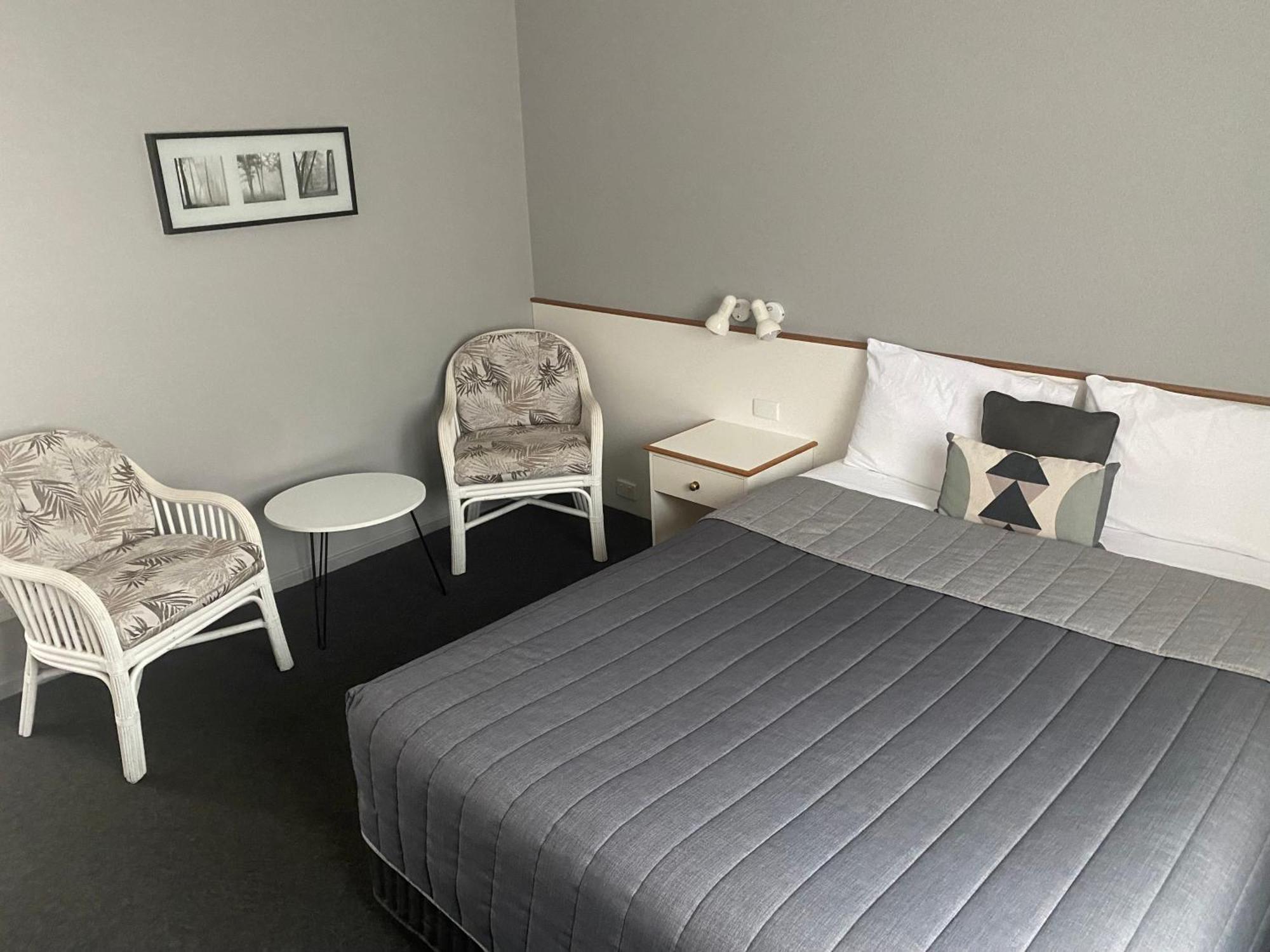 Tumbarumba Motel & Elms Restaurant Екстер'єр фото